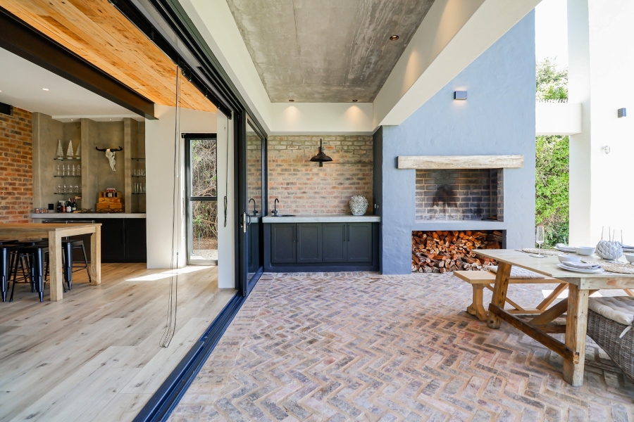 4 Bedroom Property for Sale in Keurboomstrand Western Cape